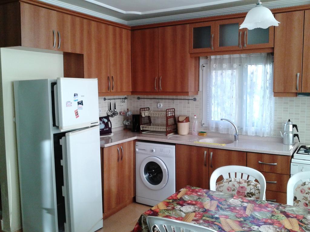 Zeus Apart Pansiyon Guzelcamlı Exterior foto